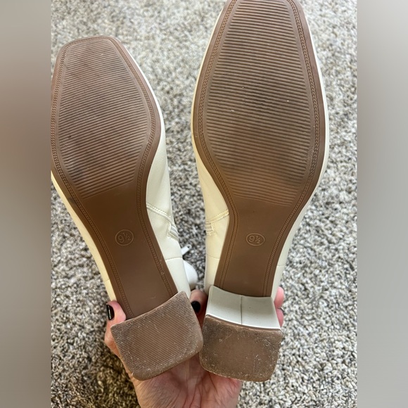 Cream boots - Picture 4 of 5